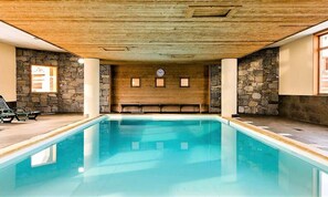 Outdoor pool, a heated pool - 3-room Apartment FOR 6 People With Private Parking (Fontcouverte-la-Toussuire)