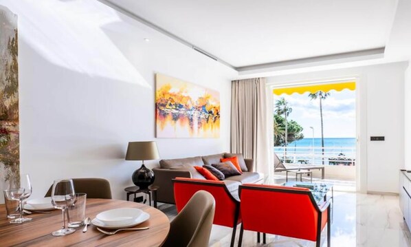 Interior - Apartment on Croisette With Sea Views (Cannes)