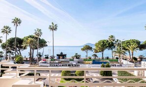 Property grounds - Apartment on Croisette With Sea Views (Cannes)