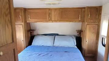 1 多间卧室、熨斗/熨衣板、WiFi、床单