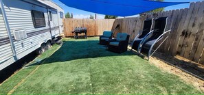 المنطقة المحيطة بالمنشأة