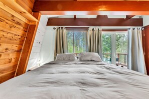 WiFi, bed sheets