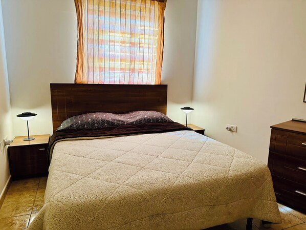 Bügeleisen/Bügelbrett, WLAN, Bettwäsche