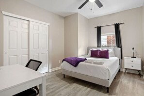 3 bedrooms, desk, iron/ironing board, WiFi