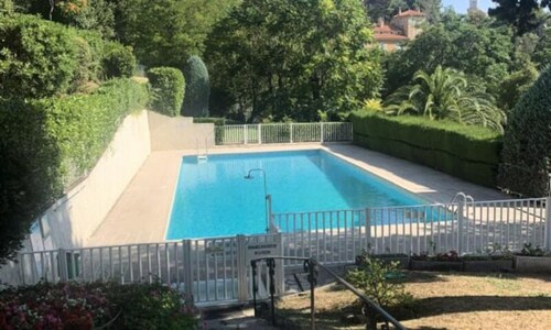Apartment in Grasse With Sea View & Pool