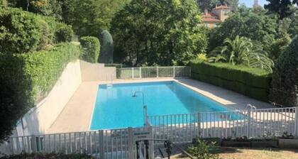 Apartment in Grasse With Sea View & Pool