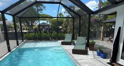 House on the River with pool and hot tube beautiful Bonita Springs