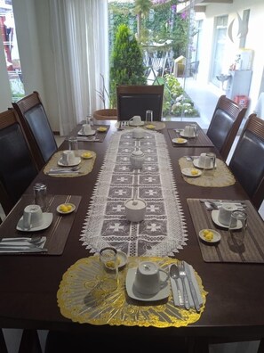 Free daily continental breakfast