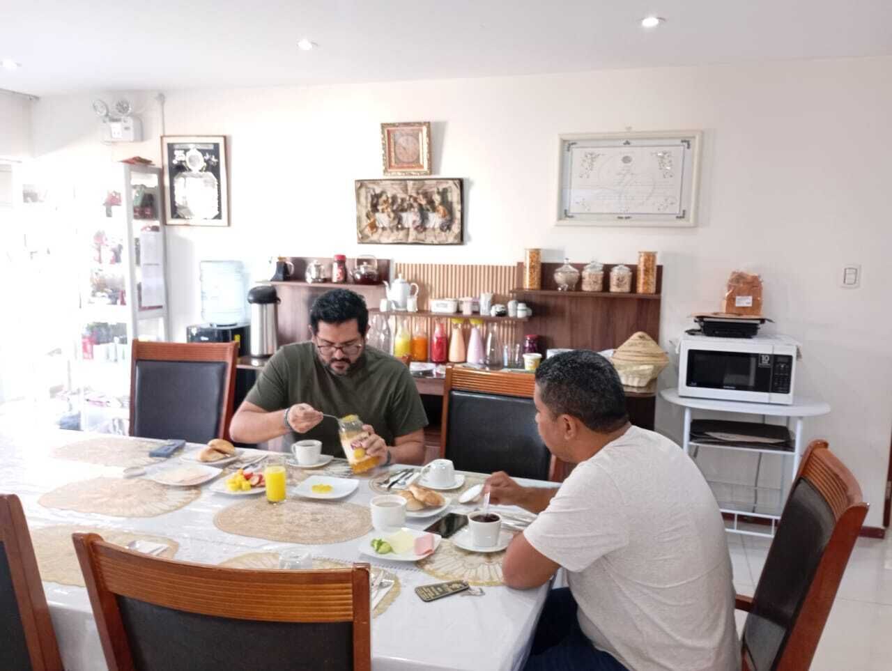 Desayuno continental incluido todos los días 