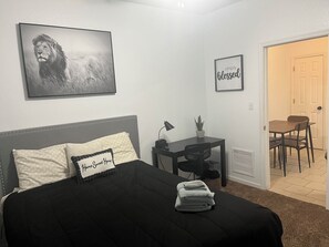 3 Schlafzimmer, Bügeleisen/Bügelbrett, Internetzugang, Bettwäsche