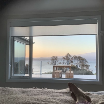 The Long Table House | Sleeps 10 | Pool, Firepit, Beach & Dining for 12