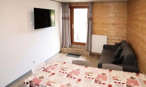 Living area - Apartment for 6 People in the Heart of the Orres 1650 Resort (Les Orres)