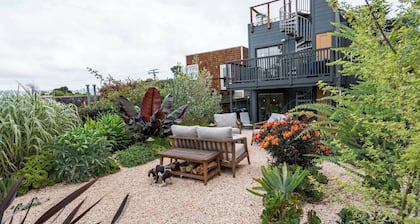 Charming 1-bedroom cottage in lovely Sausalito with AC