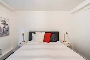 1 bedroom, iron/ironing board, Internet, bed sheets