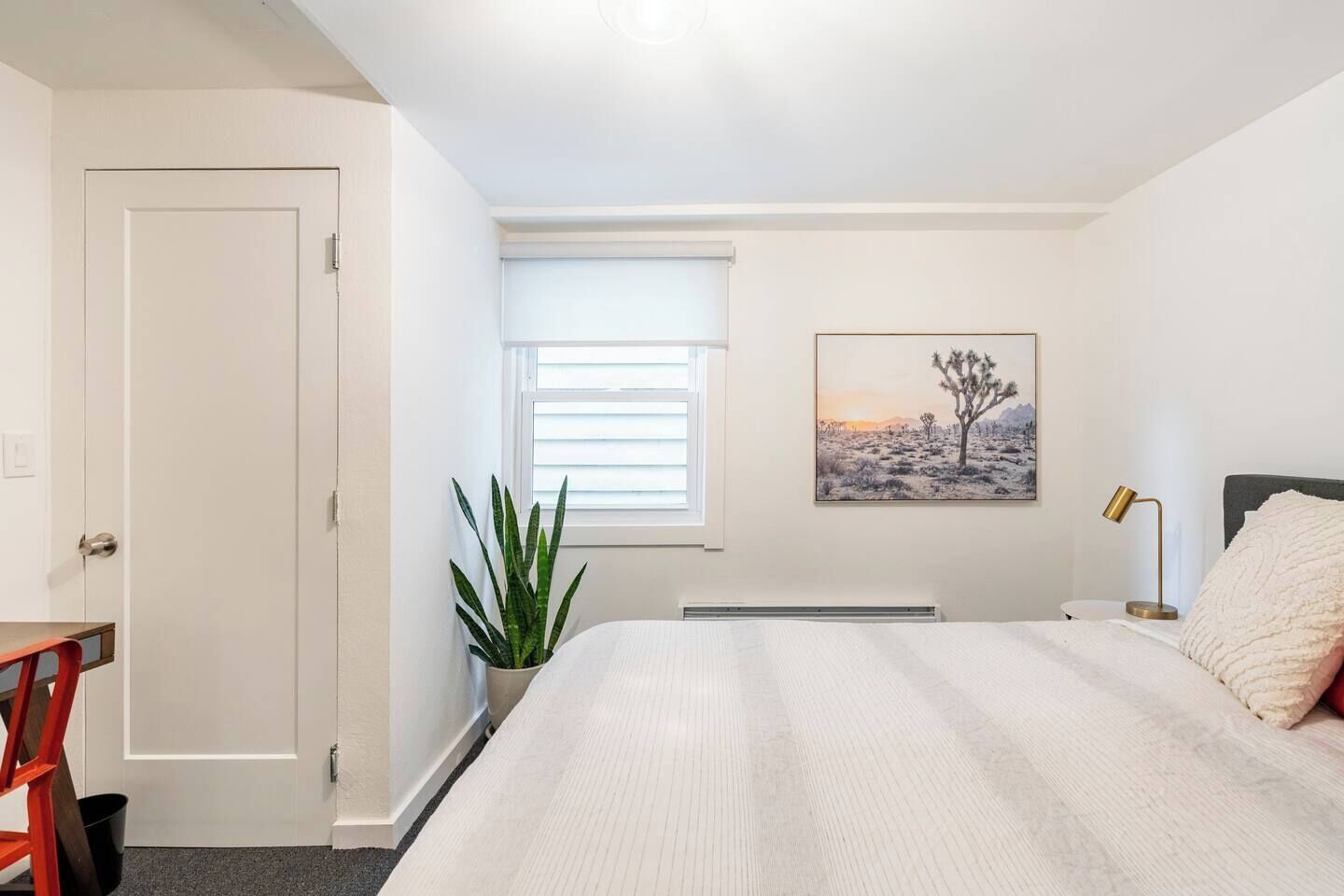 1 bedroom, iron/ironing board, internet, bed sheets