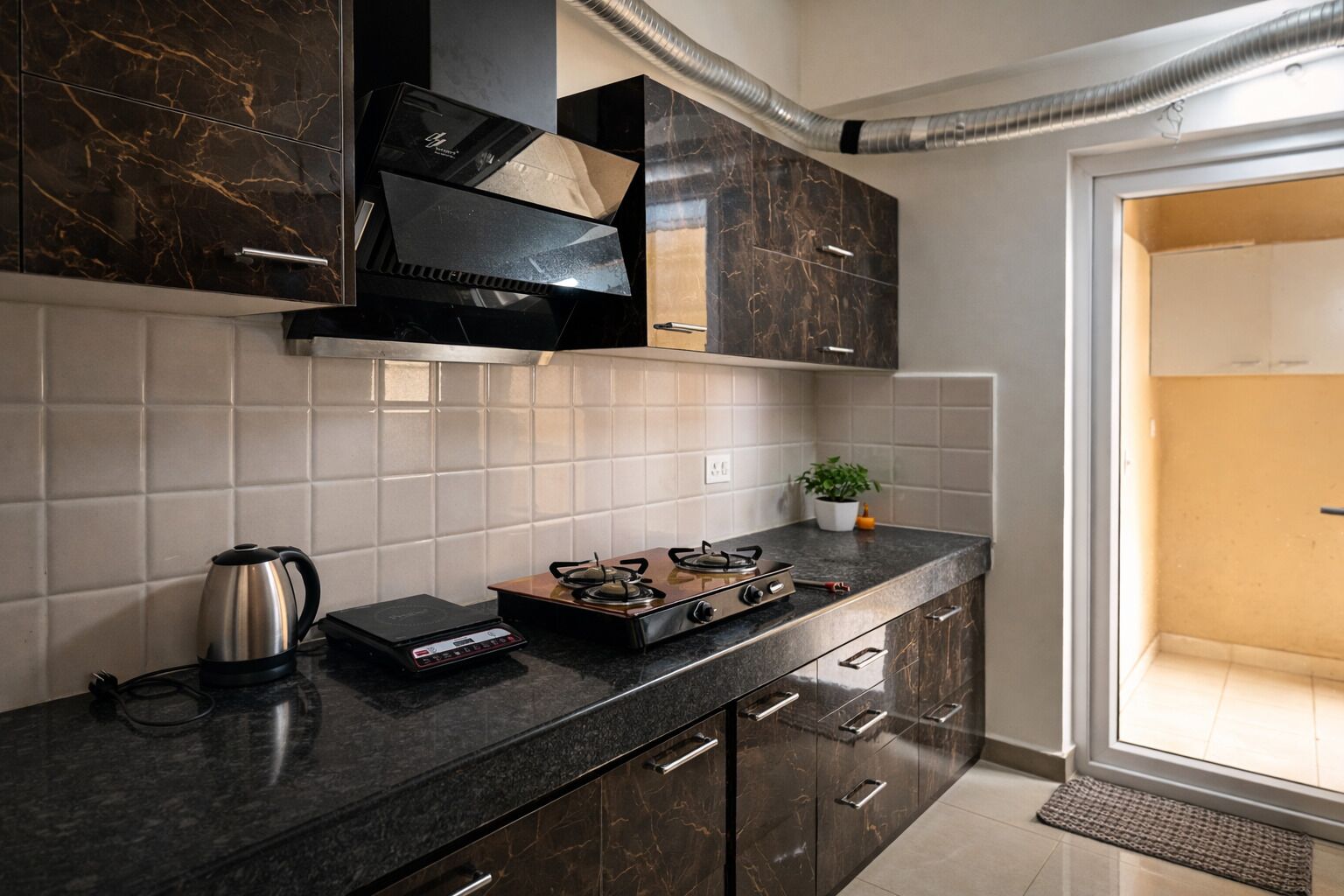 Geladeira, fogão, cooktop, lava-louças