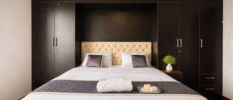 3 bedrooms, iron/ironing board, free WiFi, wheelchair access