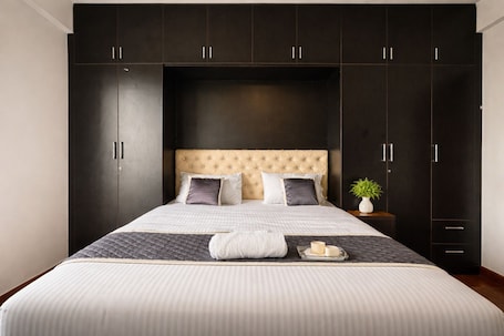 3 bedrooms, iron/ironing board, free WiFi, wheelchair access. Pearl Home 3-bedroom luxury & Family friendly apartment Mysore
