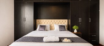 Pearl Home 3-bedroom luxury & Family friendly apartment Mysore