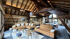 Living area - Chalet in Les Aiguilles With Ski-in Access (Fontcouverte-la-Toussuire)