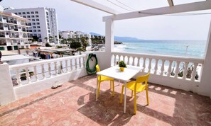 Outdoor dining - Casa Cava, C/ Merida 7 - Eurosur (Nerja)