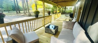 TinyWoodsEscape near Memphis and Blue Oval City