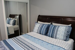 2 dormitorios, tabla de planchar con plancha, wifi gratis y ropa de cama