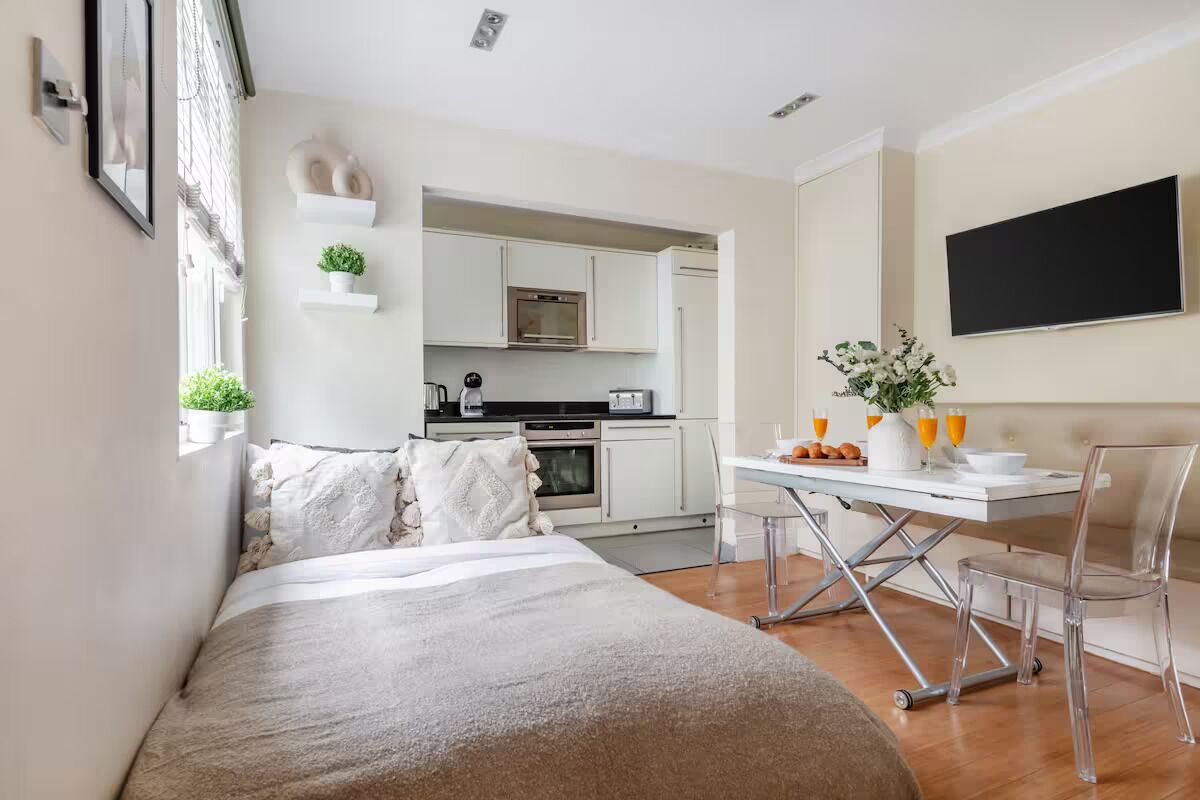 1 bedroom, iron/ironing board, free WiFi, bed sheets