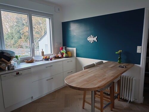 Bright family home 200m from Trébezy beach and GR30, sleeps 11