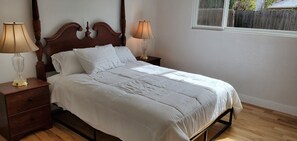 4 slaapkamers, een strijkplank/strijkijzer, wifi, beddengoed