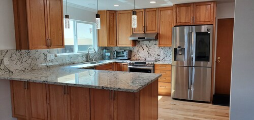 Charming 4-bedroom Fully Furnished House in Davis with AC