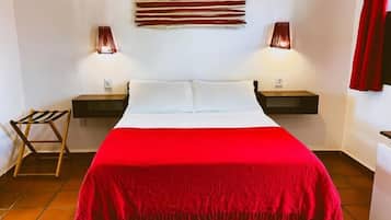 Minibar, in-room safe, laptop workspace, iron/ironing board