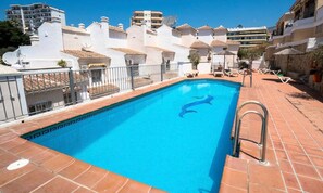 Outdoor pool - Apartment in Nerja Near Playa Burriana (Nerja)