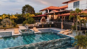 15 outdoor pools - Hotel Antara Resort (Alcalá)
