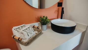 Superior Room | Bathroom | Towels, soap, shampoo, toilet paper