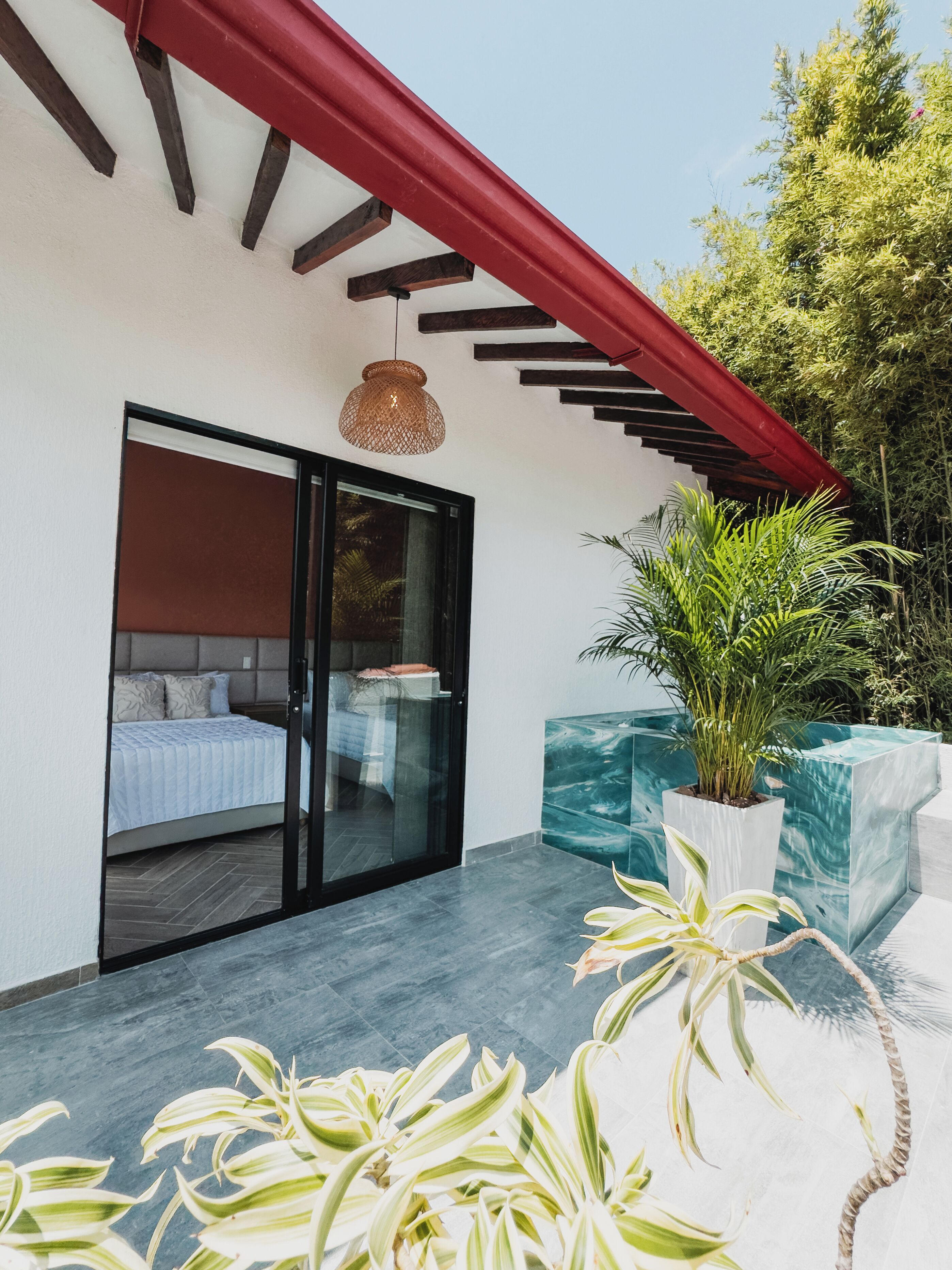 Superior Twin Room, Hot Tub, Courtyard View | Premium bedding, WiFi (free), individually decorated, bed sheets