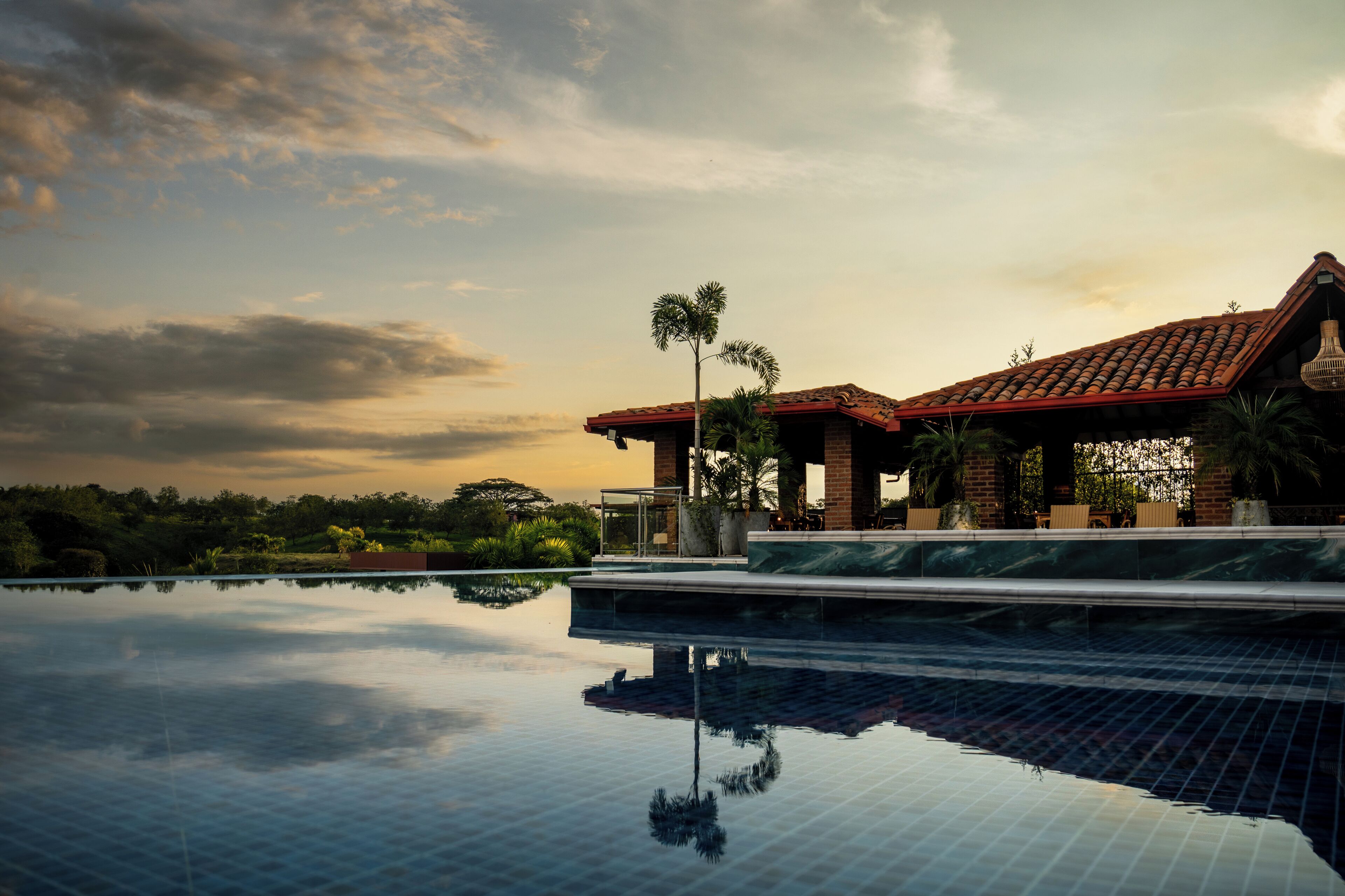 15 piscinas externas