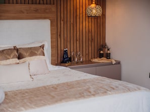 Junior Suite, Balcony, Mountain View | Premium bedding, individually decorated, free WiFi, bed sheets - Hotel Antara Resort (Alcalá)