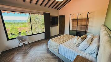 Superior Double Room, Air conditioning | Premium bedding, WiFi (free), individually decorated, bed sheets