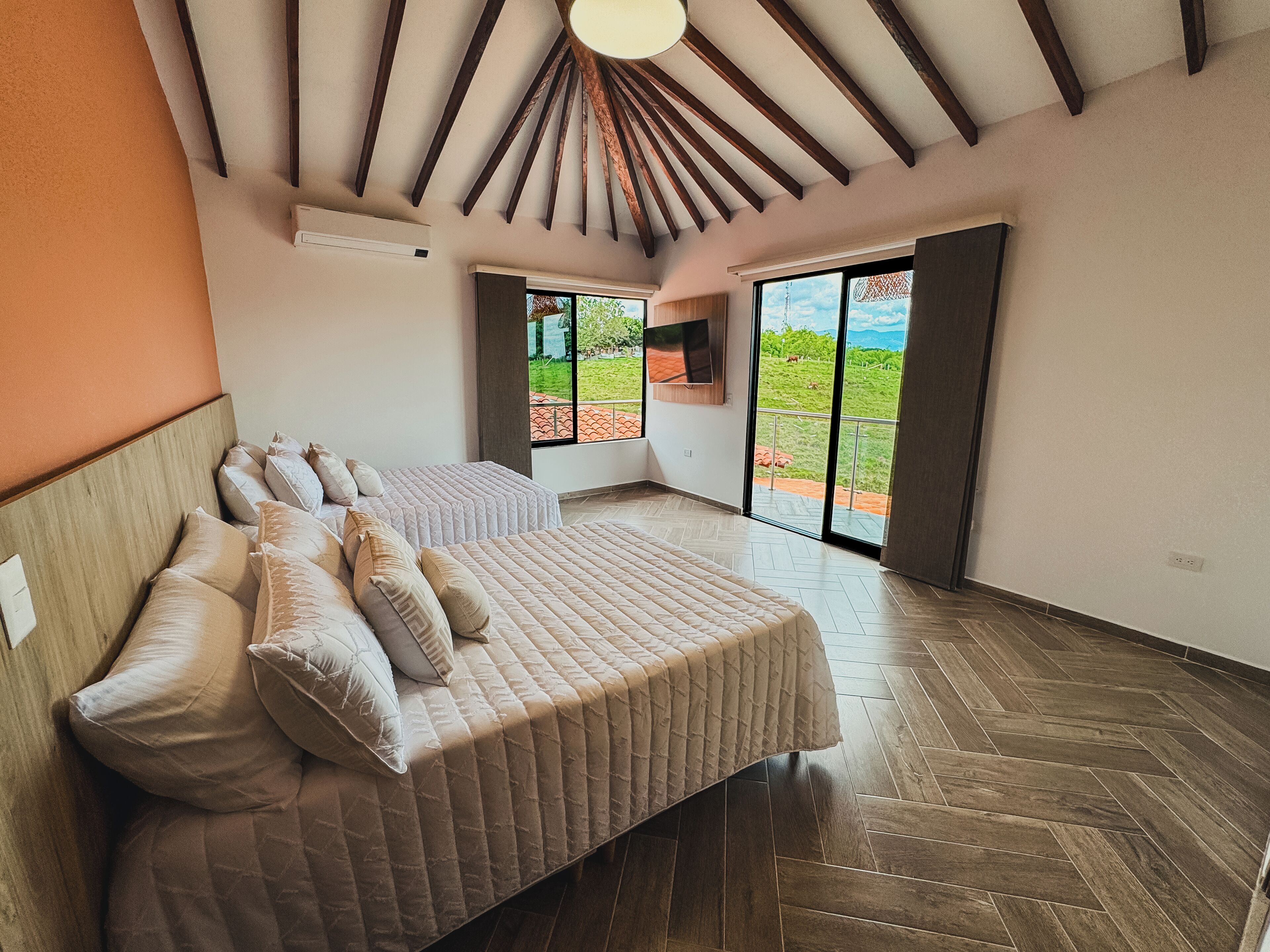 Superior Twin Room, 2 Queen Beds, Air conditioning, Garden View | Premium bedding, WiFi (free), individually decorated, bed sheets