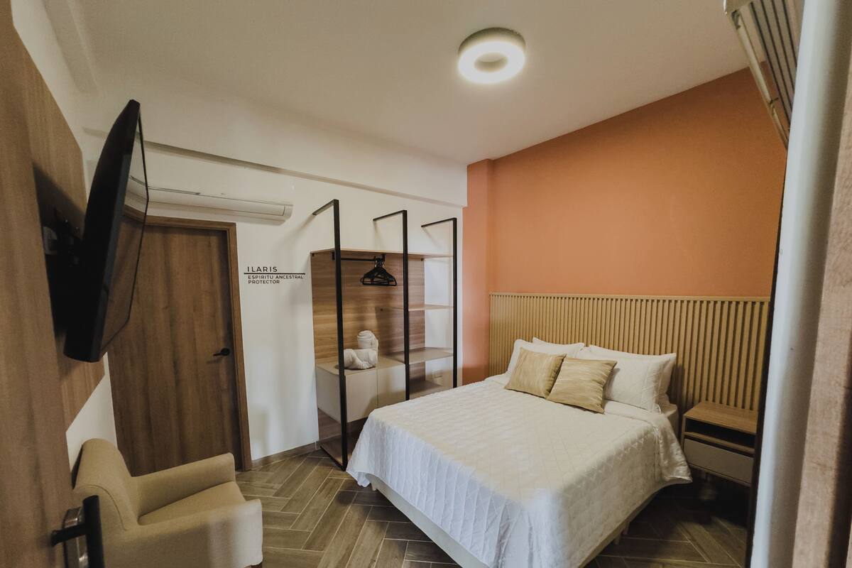 Basic Double Room, 1 Queen Bed | Premium bedding, WiFi (free), individually decorated, bed sheets