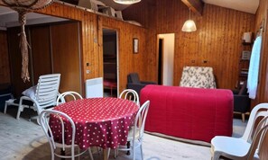 Interior - House in Hourtin With Maubuisson Forest View (Carcans)