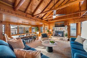 Smart-tv, pejs, bøger