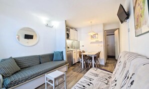 Living area - Apartment in Val D'isere Ski-in/ski-out (Val-d'Isere)