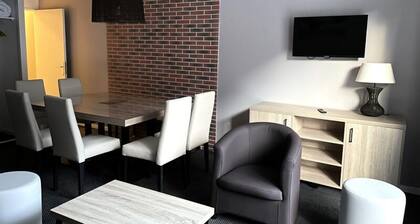 Studio for 8 People