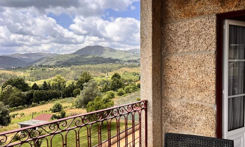 Nomad's Country - Cimo de Vila The Valley Terrace