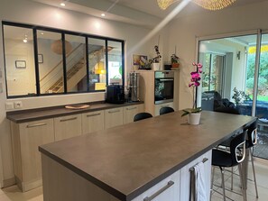 Dining - Family home with garden (Francheville)