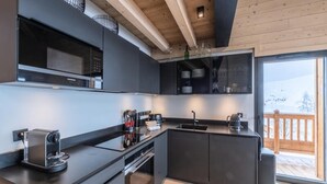 Unclassified image, 2 of 3, button - Apartment in Alpe D'huez With Ski Access (Huez)