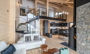 Fireplace - Apartment in Alpe D'huez With Ski Access (Huez)