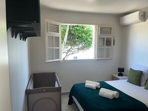 4 chambres, fer et planche à repasser, lit parapluie, Wi-Fi gratuit